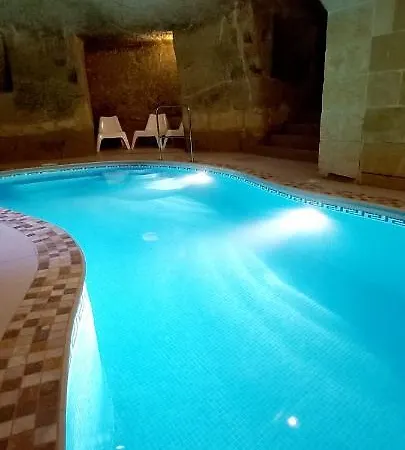 Ta Majsi With Indoor Heated Pool