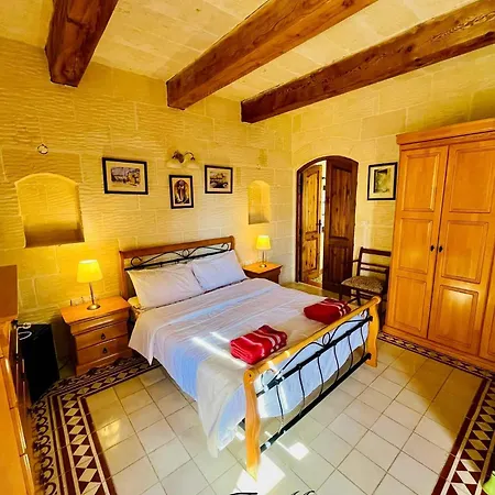 Ta Majsi With Indoor Heated Pool *