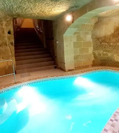 Ta Majsi With Indoor Heated Pool