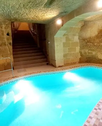 Ta Majsi With Indoor Heated Pool